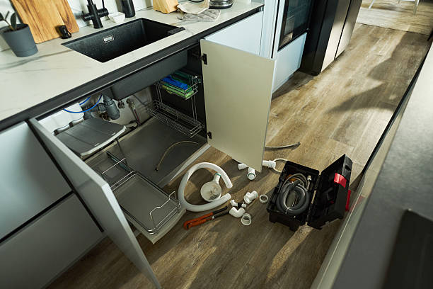24/7 Emergency Toilet Repair experts in Farmland, IN